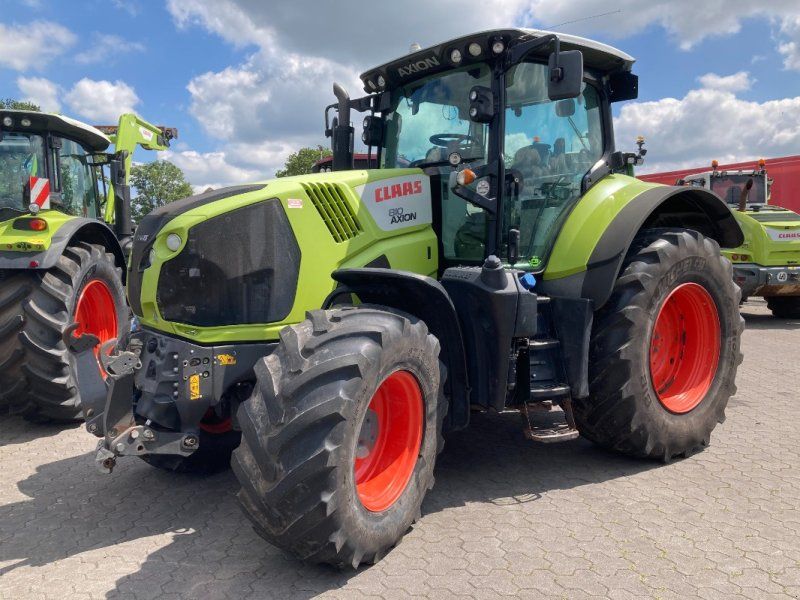 Claas Axion 810 CMatic