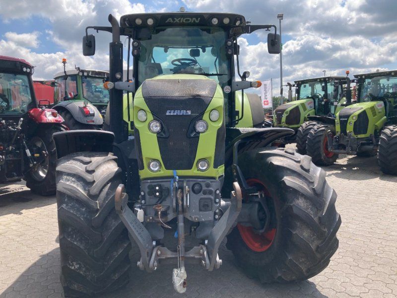 Claas Axion 810 CMatic