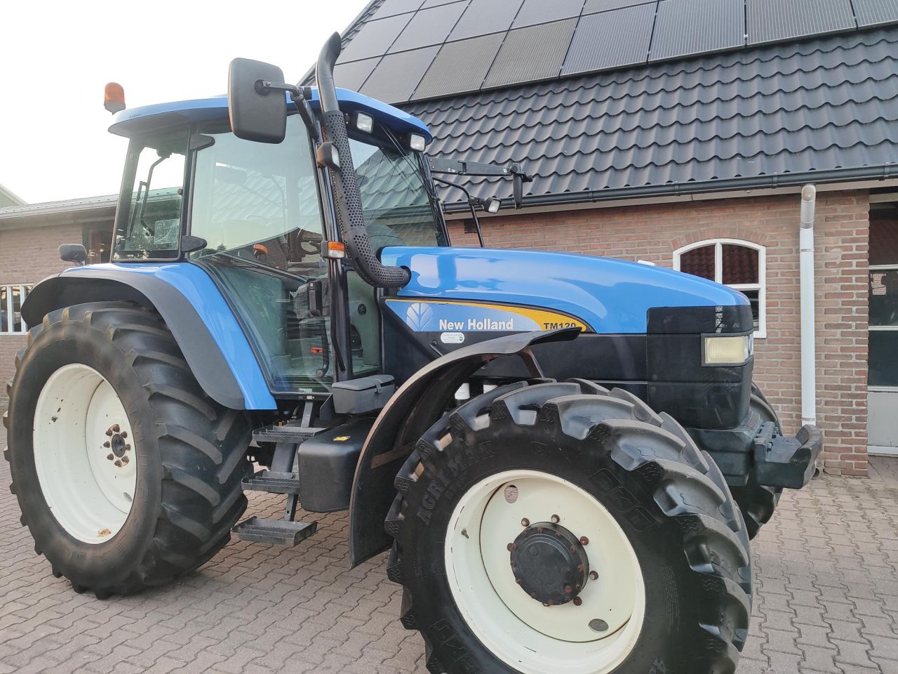 Mooie New Holland TM 120