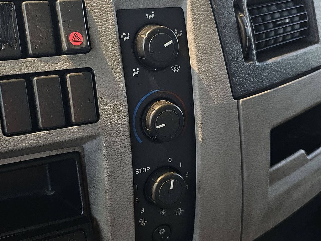 VOLVO FL 240.12 airco 6 cyl. manual