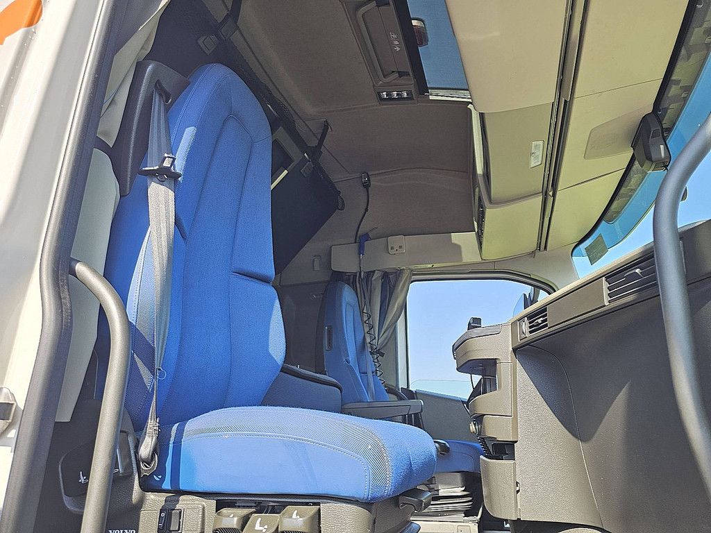 VOLVO FH 500 new model 10 tyres