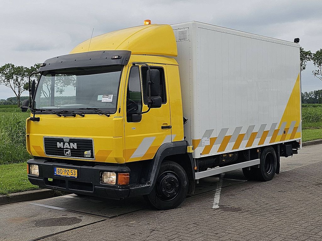 M.A.N. 8.150 L2000 manual 3-seats