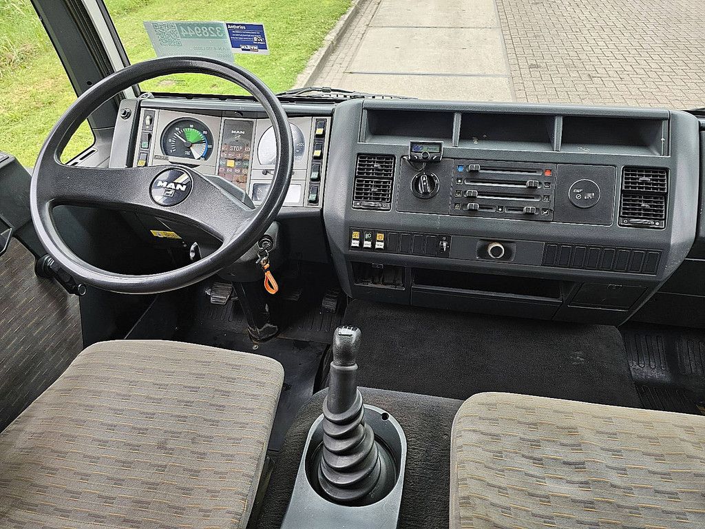 M.A.N. 8.150 L2000 manual 3-seats