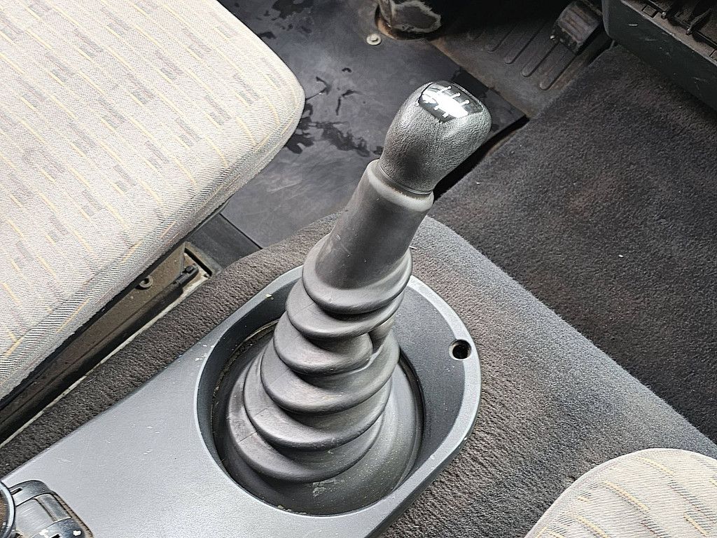 M.A.N. 8.150 L2000 manual 3-seats