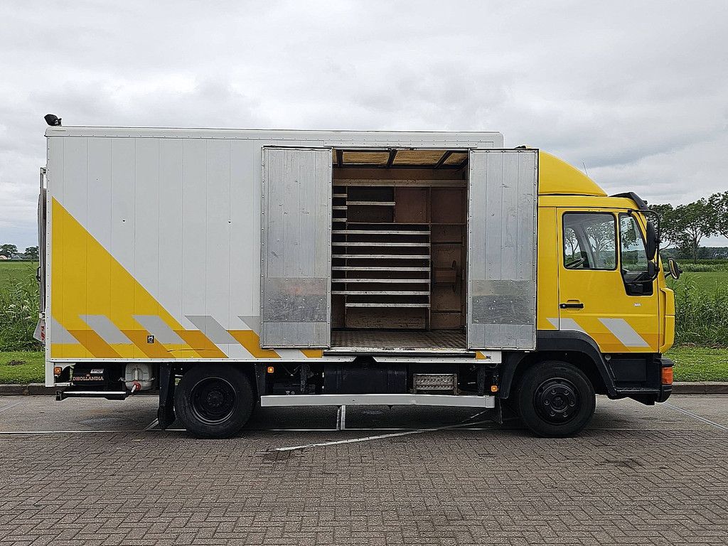 M.A.N. 8.150 L2000 manual 3-seats
