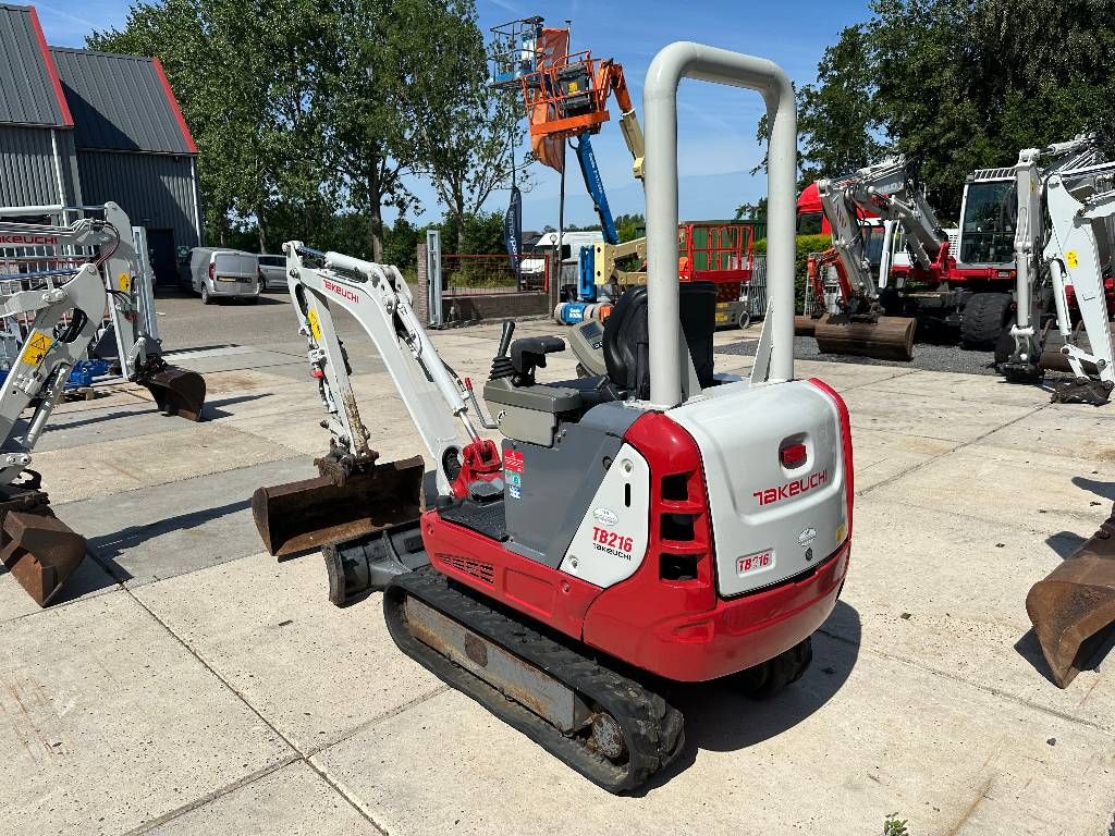 Takeuchi TB 216