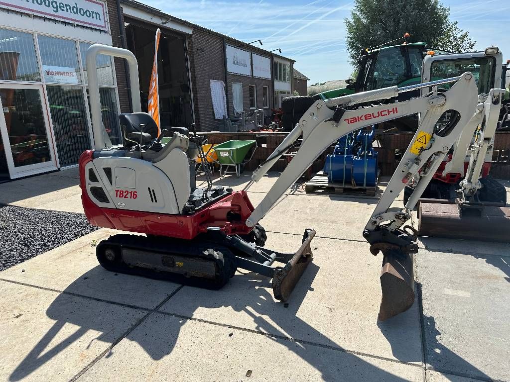 Takeuchi TB 216