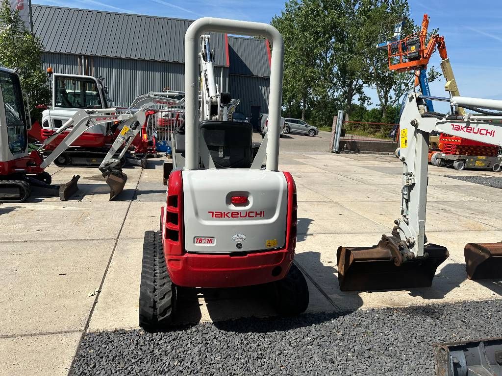 Takeuchi TB 216