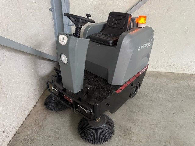 Selbstfahrende Kehrmaschine „Stahlwelle EcoClean“