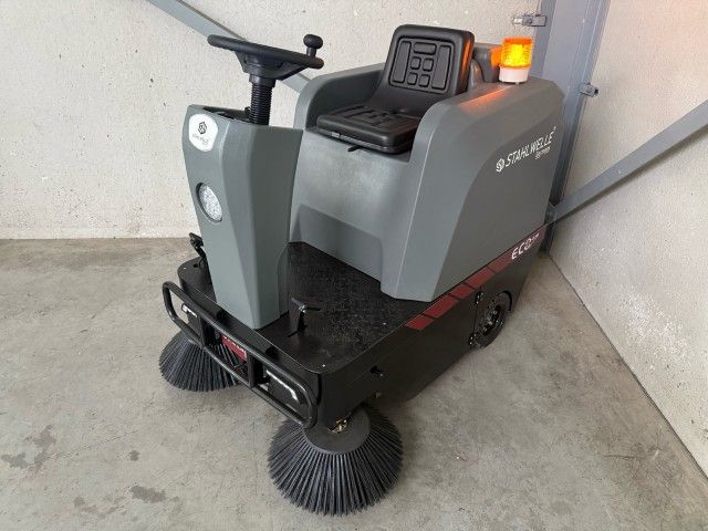 Selbstfahrende Kehrmaschine „Stahlwelle EcoClean“
