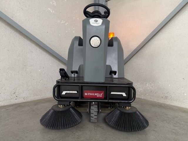 Selbstfahrende Kehrmaschine „Stahlwelle EcoClean“