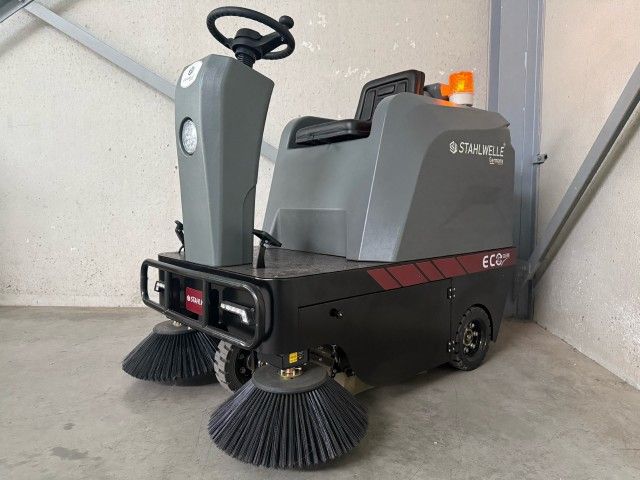 Selbstfahrende Kehrmaschine „Stahlwelle EcoClean“