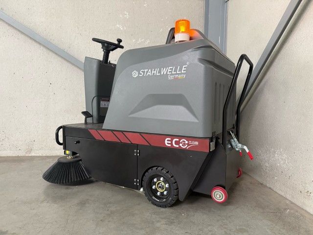 Selbstfahrende Kehrmaschine „Stahlwelle EcoClean“