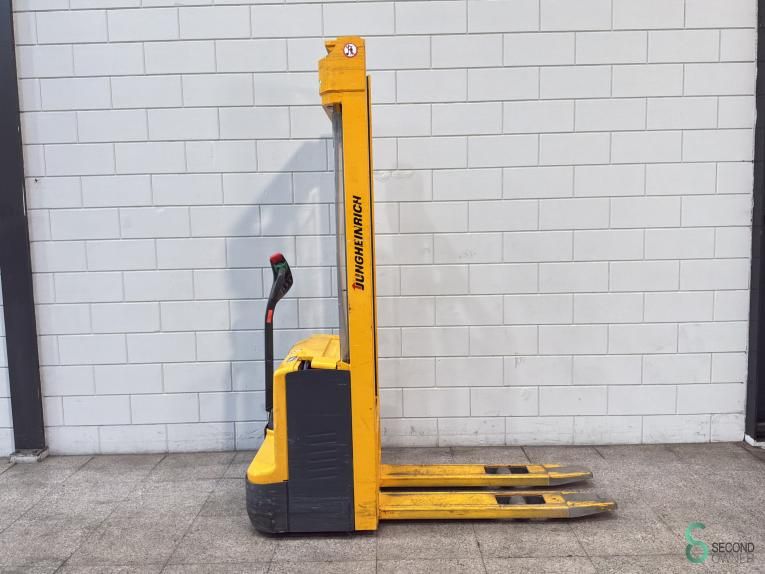 Stackers Electric Jungheinrich EJC 112 2006