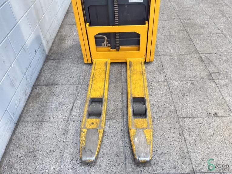 Stackers Electric Jungheinrich EJC 112 2006