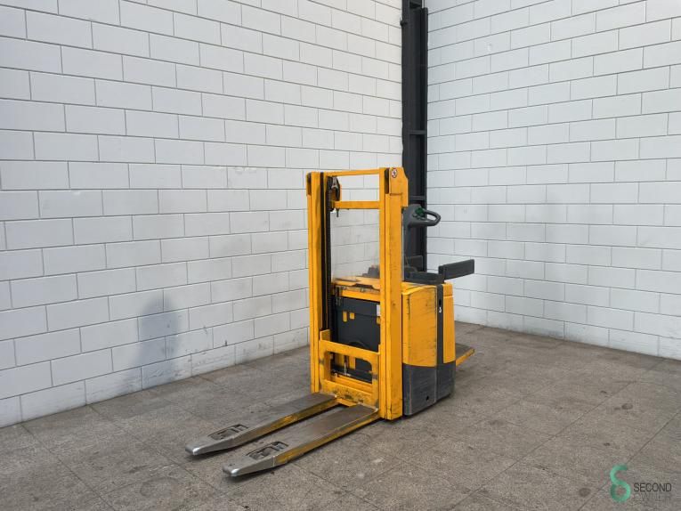 Stackers Electric Jungheinrich ERC Z16 2009