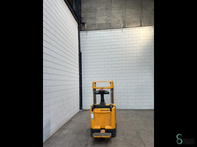 Stackers Electric Jungheinrich ERC Z16 2009