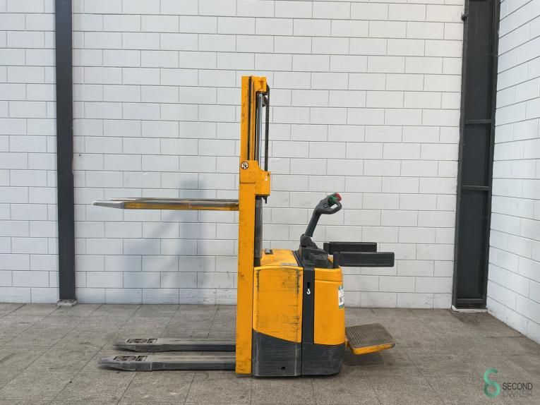 Stackers Electric Jungheinrich ERC Z16 2009