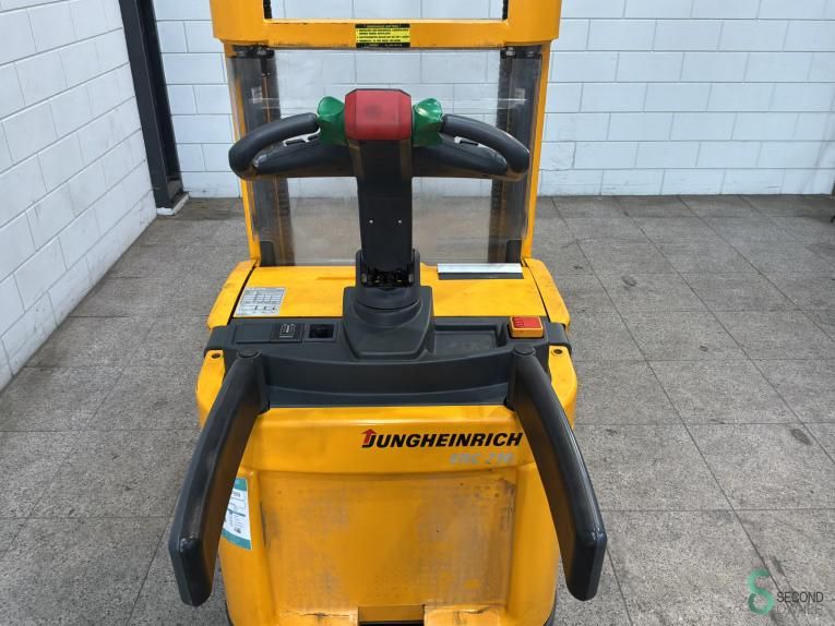 Stackers Electric Jungheinrich ERC Z16 2009