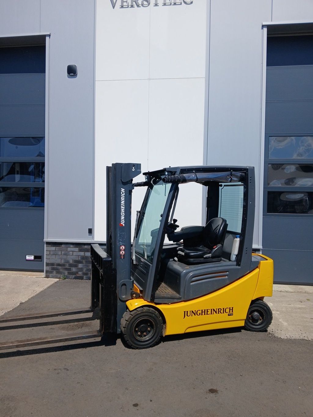Jungheinrich EFG320