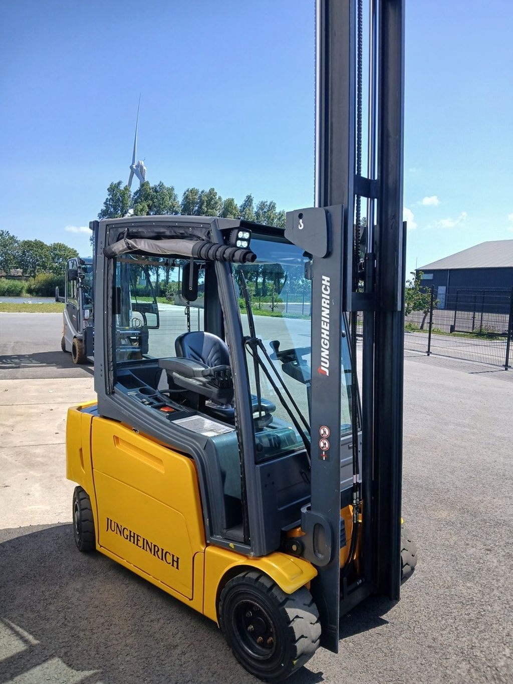 Jungheinrich EFG320