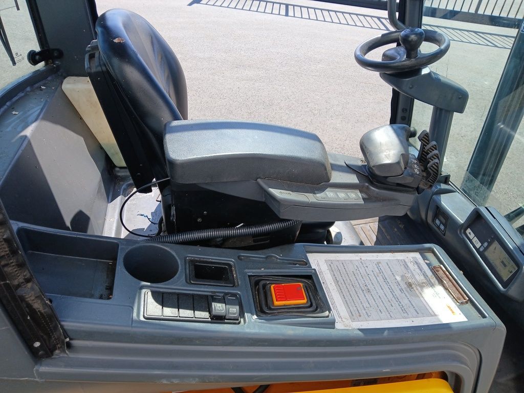 Jungheinrich EFG320