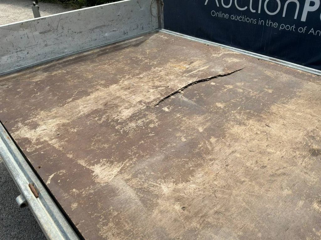 Platform trailer Saris C2700 2018