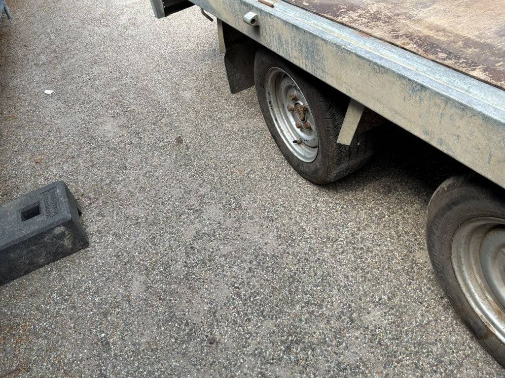 Platform trailer Saris C2700 2018