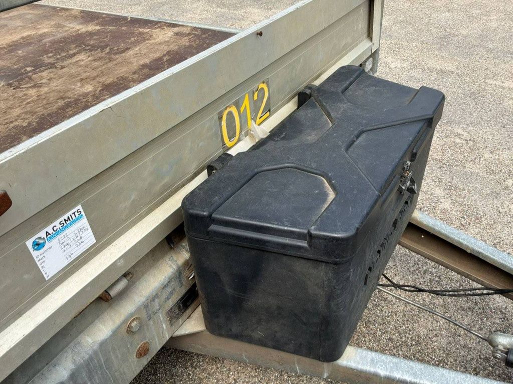 Platform trailer Saris C2700 2018