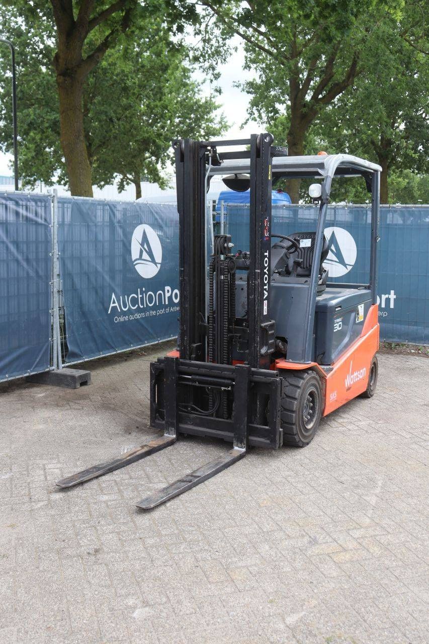 Heftruck Toyota 8FBMT30 Elektrisch 3000kg 2013