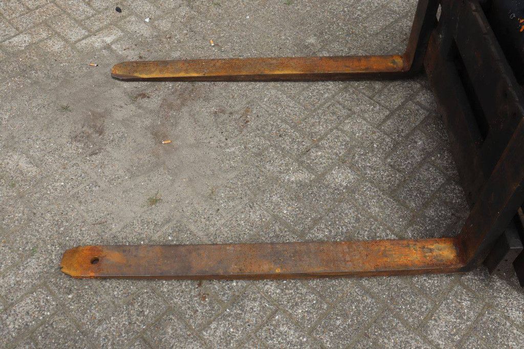 Forklift Toyota 02-4FD25 Diesel 2500kg 3.5m 1994