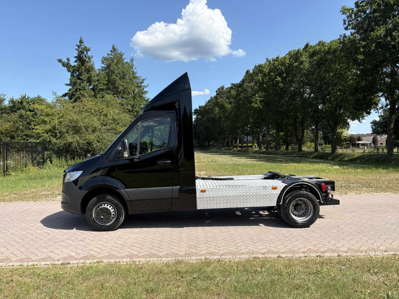 Be trekker Mercedes Sprinter 519 8 TON (77.586 KM