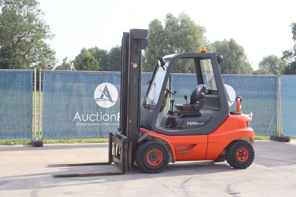 Heftruck Fenwick-Linde H30D-03 Diesel 3000kg 4.8m 2001