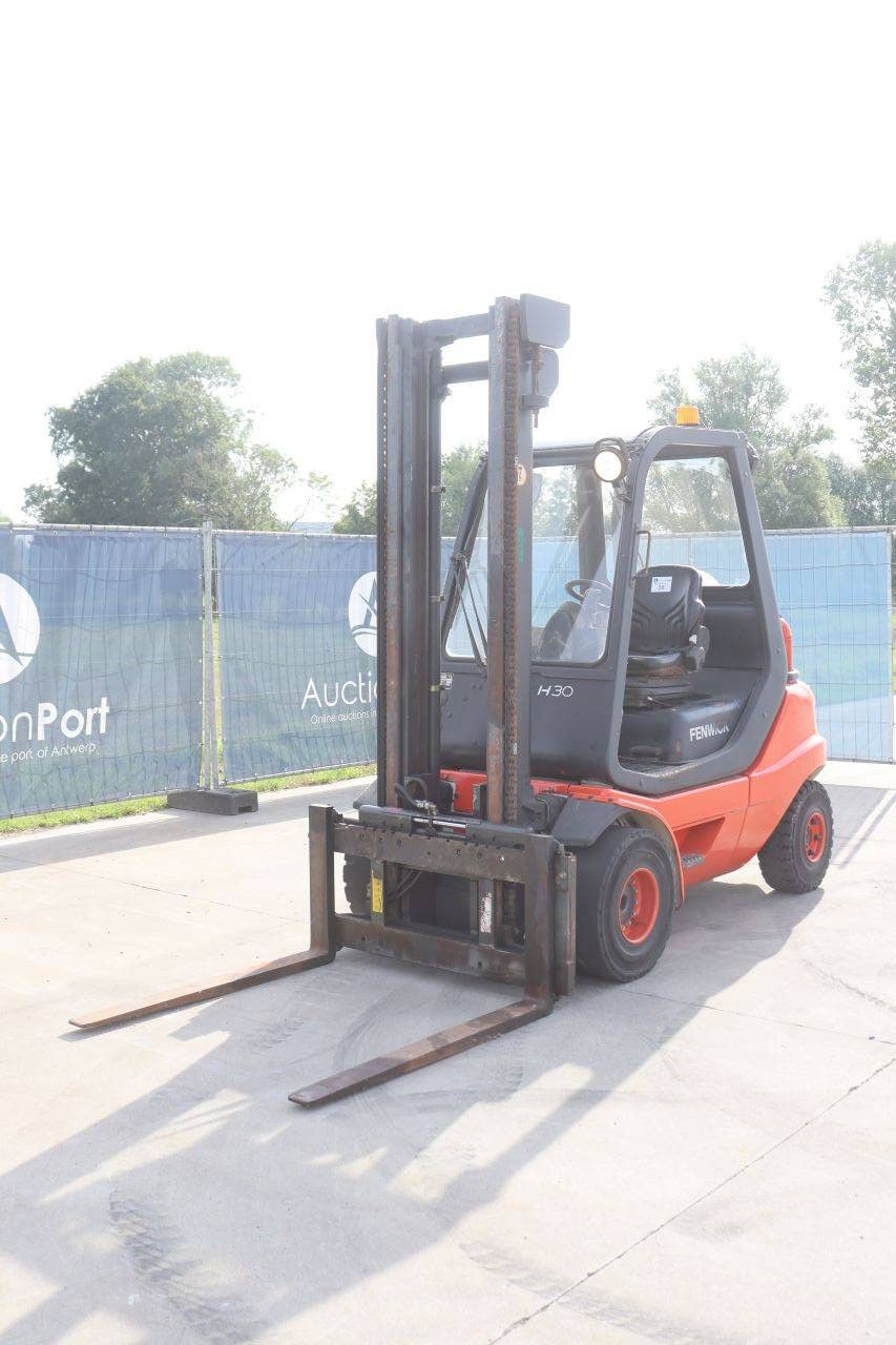 Heftruck Fenwick-Linde H30D-03 Diesel 3000kg 4.8m 2001