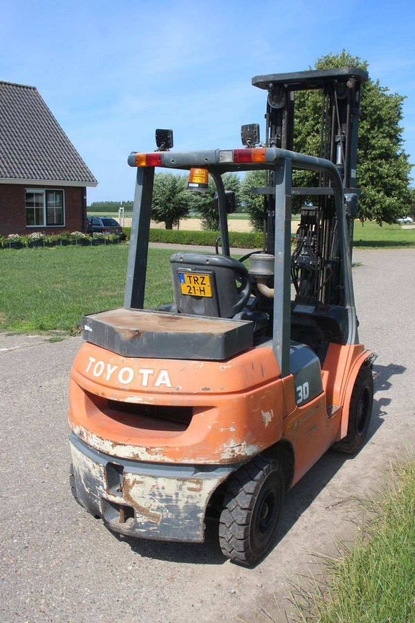 Heftruck Toyota 62-7FDF30 Diesel 3000kg 6.0m 2006