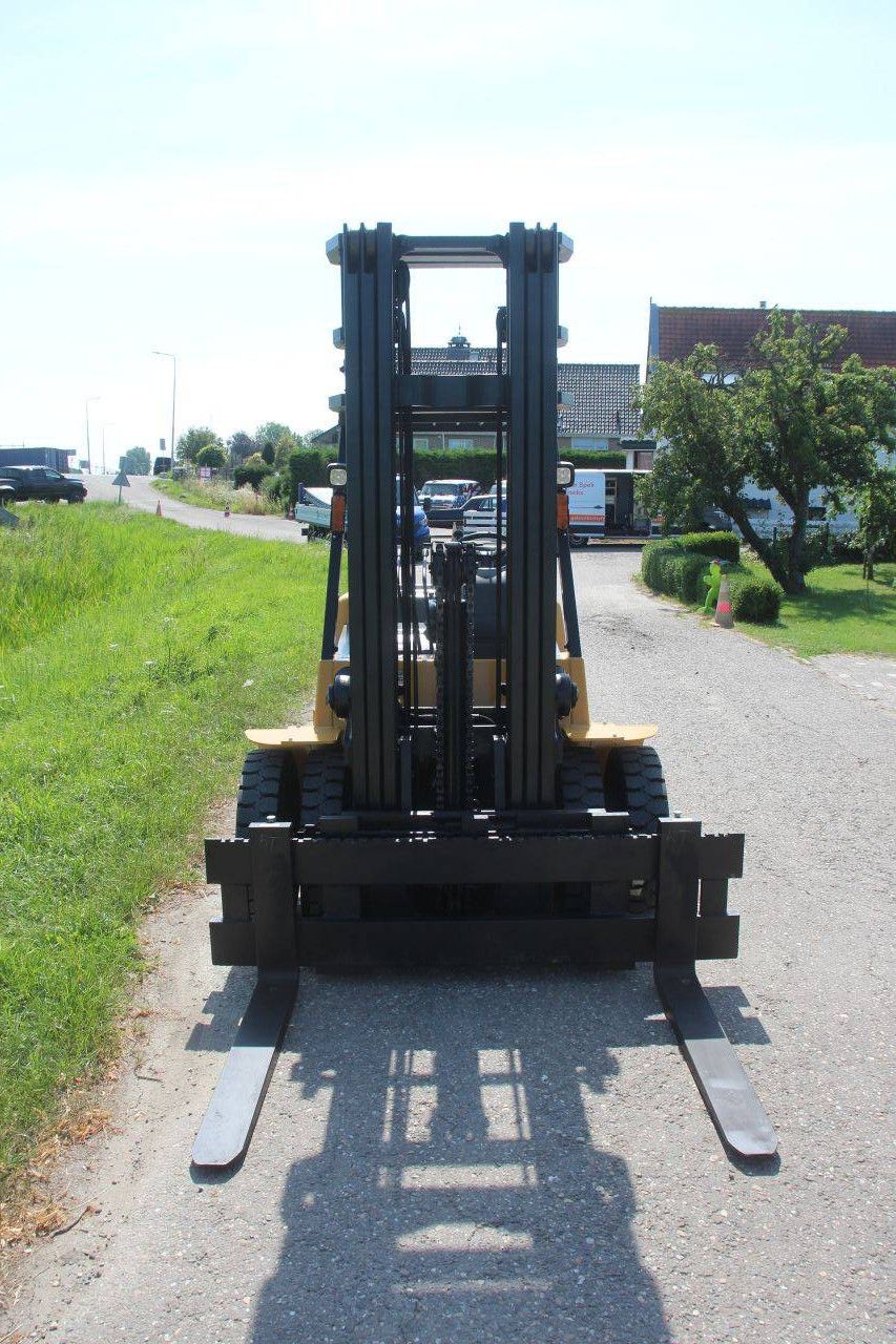 Forklift Caterpillar DP45K-2 Diesel 4500kg 6.0m 2007