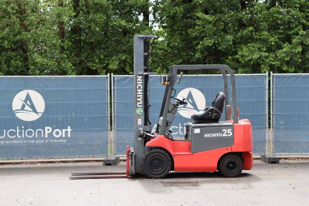 Heftruck Nichiyu FB25PN Elektrisch 6.0m