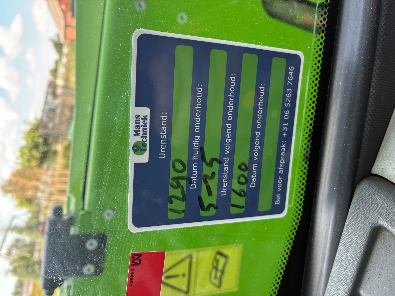 Merlo p27.6 plus 35 kmh met schepbak.