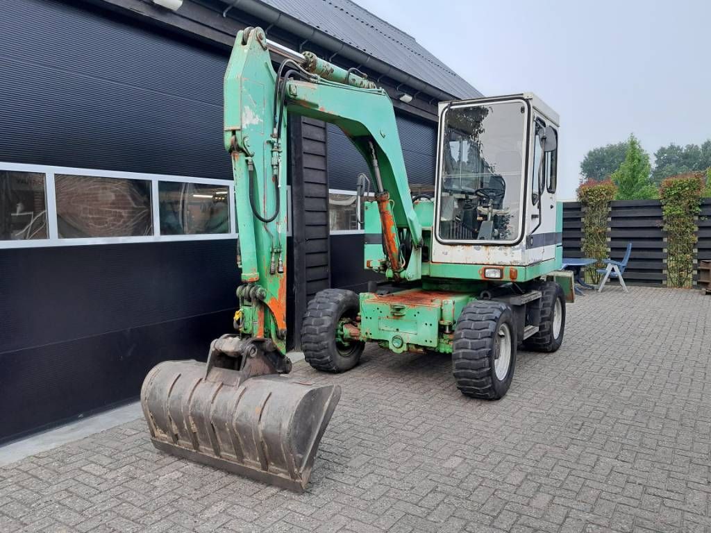 Schaeff HML 20 mobiele kraan Servo NL kenteken