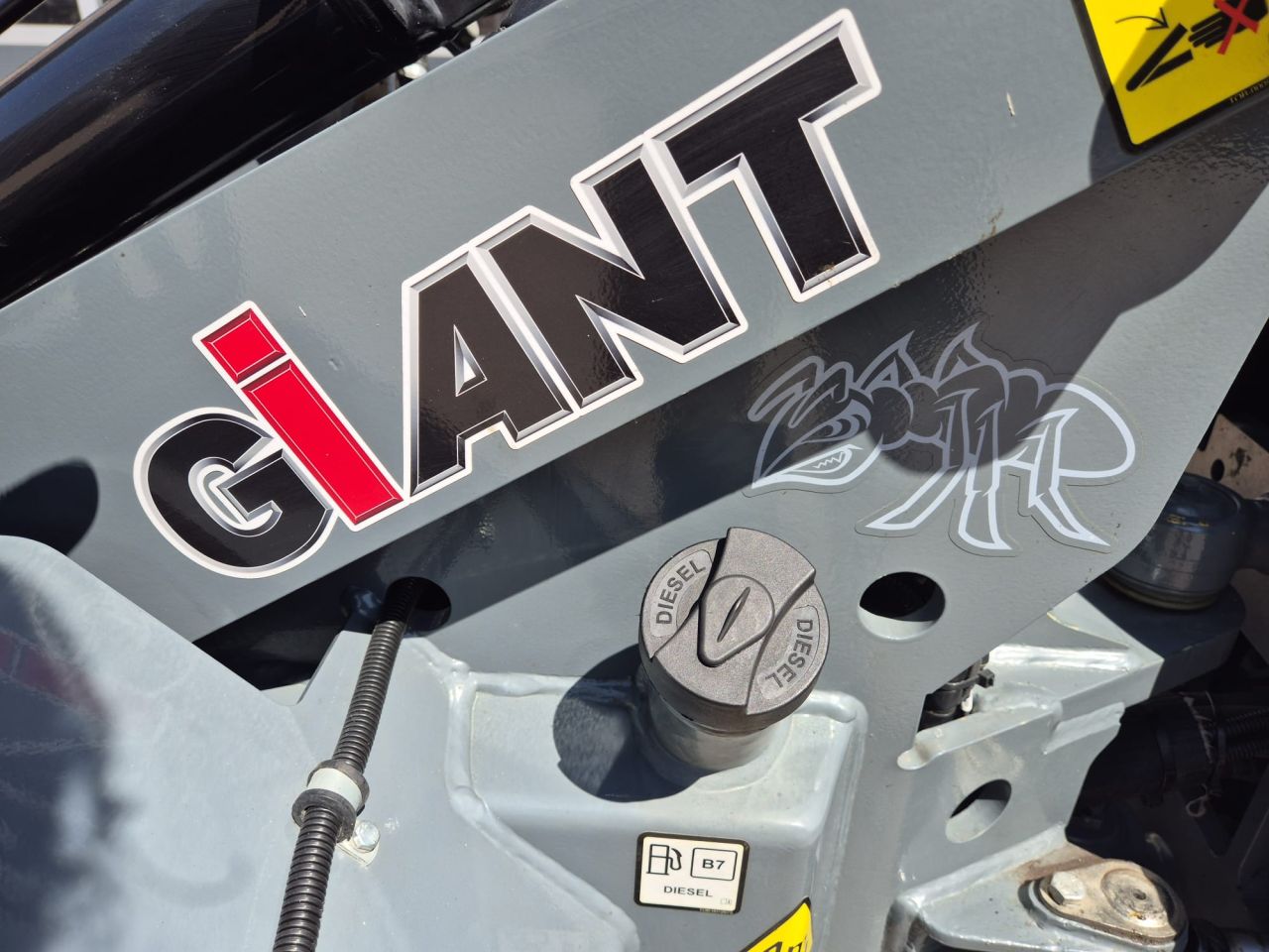 Giant G1500 Xtra shovel /bj 2024/super nette machine