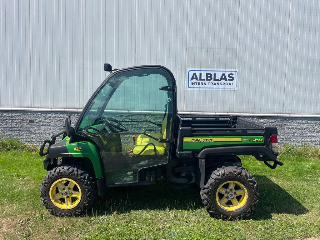 John Deere Gator 825i met kenteken 65 km/h met trekhaak