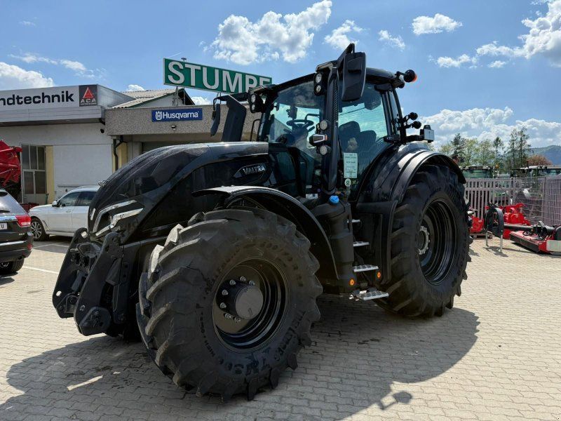 Valtra Q305