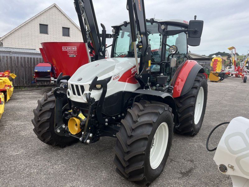 Steyr Plus 4100 mit Hauer Frontlader
