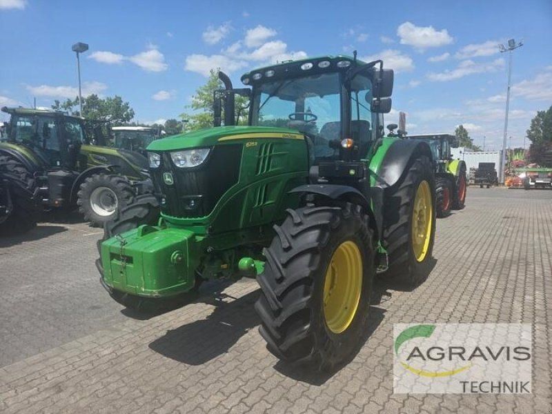 John Deere 6215 R