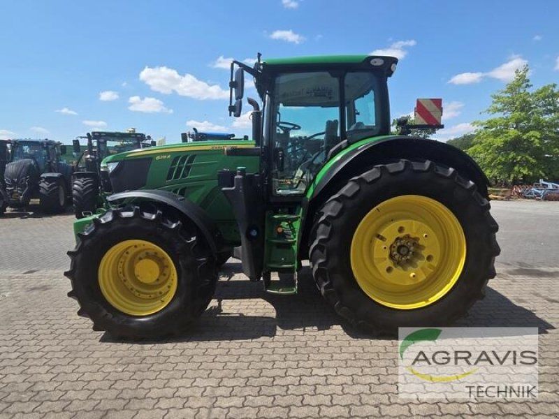 John Deere 6215 R