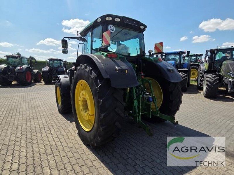 John Deere 6215 R
