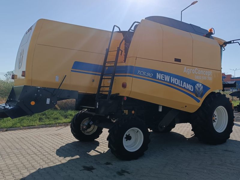 New Holland TC 5.90