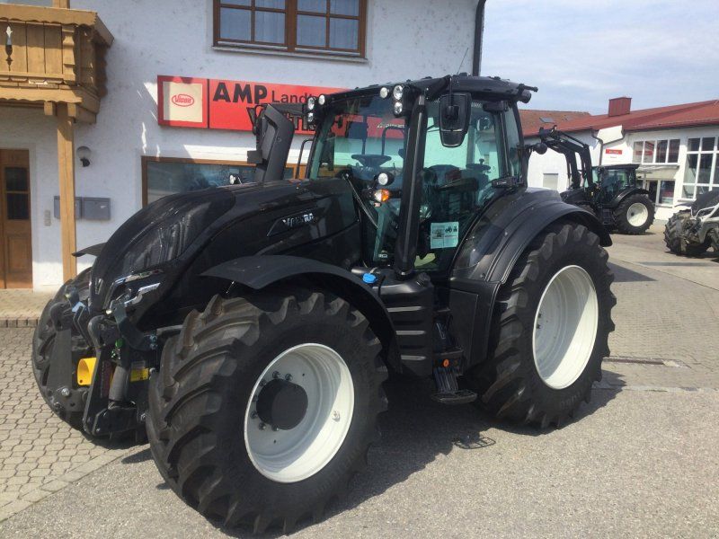 Valtra T215 D