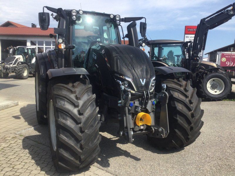 Valtra T215 D