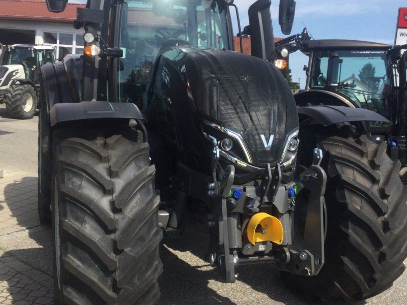 Valtra T215 D